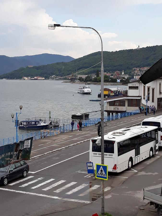 Apartament Denis Leilighet Orşova Eksteriør bilde