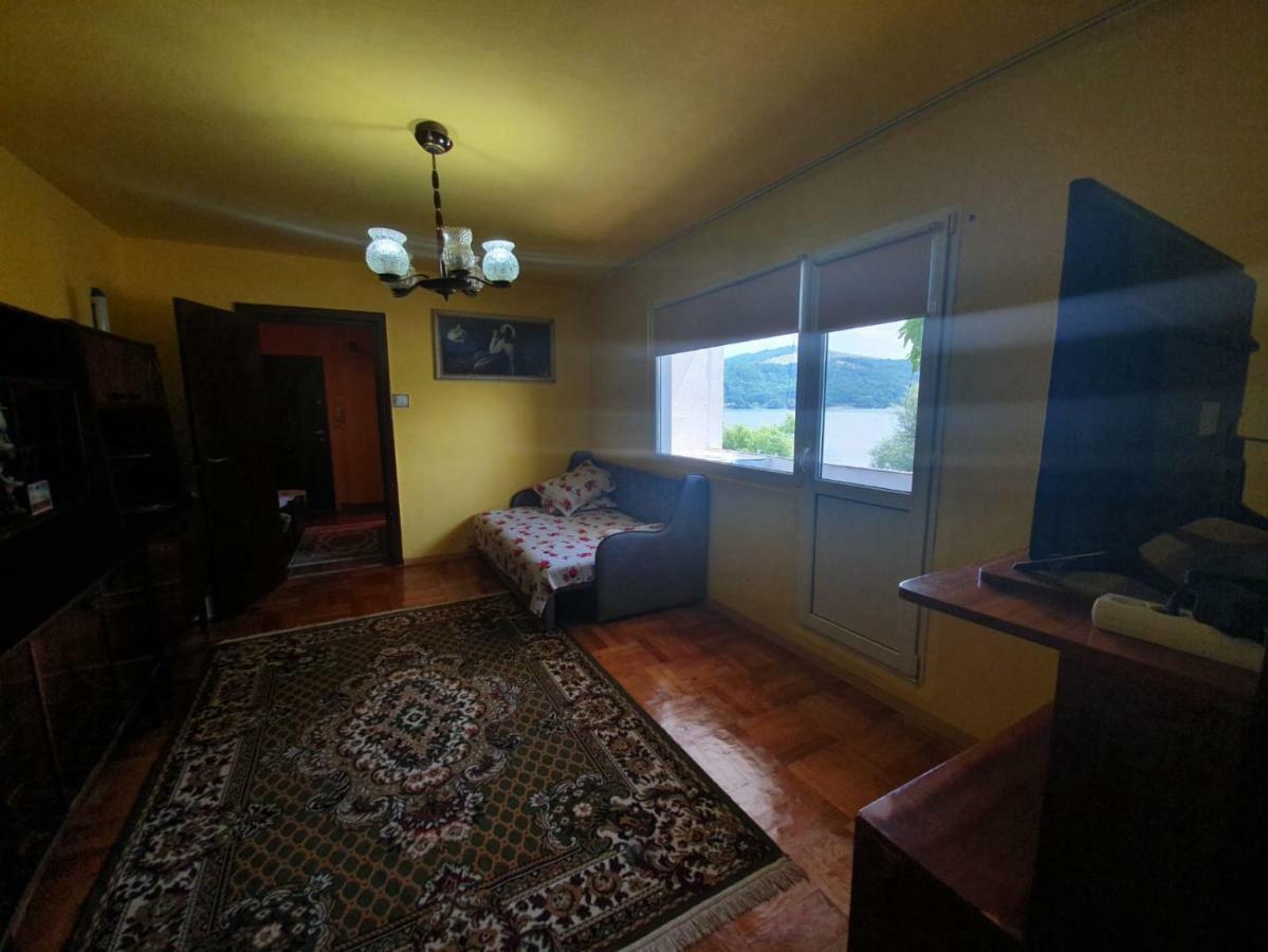 Apartament Denis Leilighet Orşova Eksteriør bilde