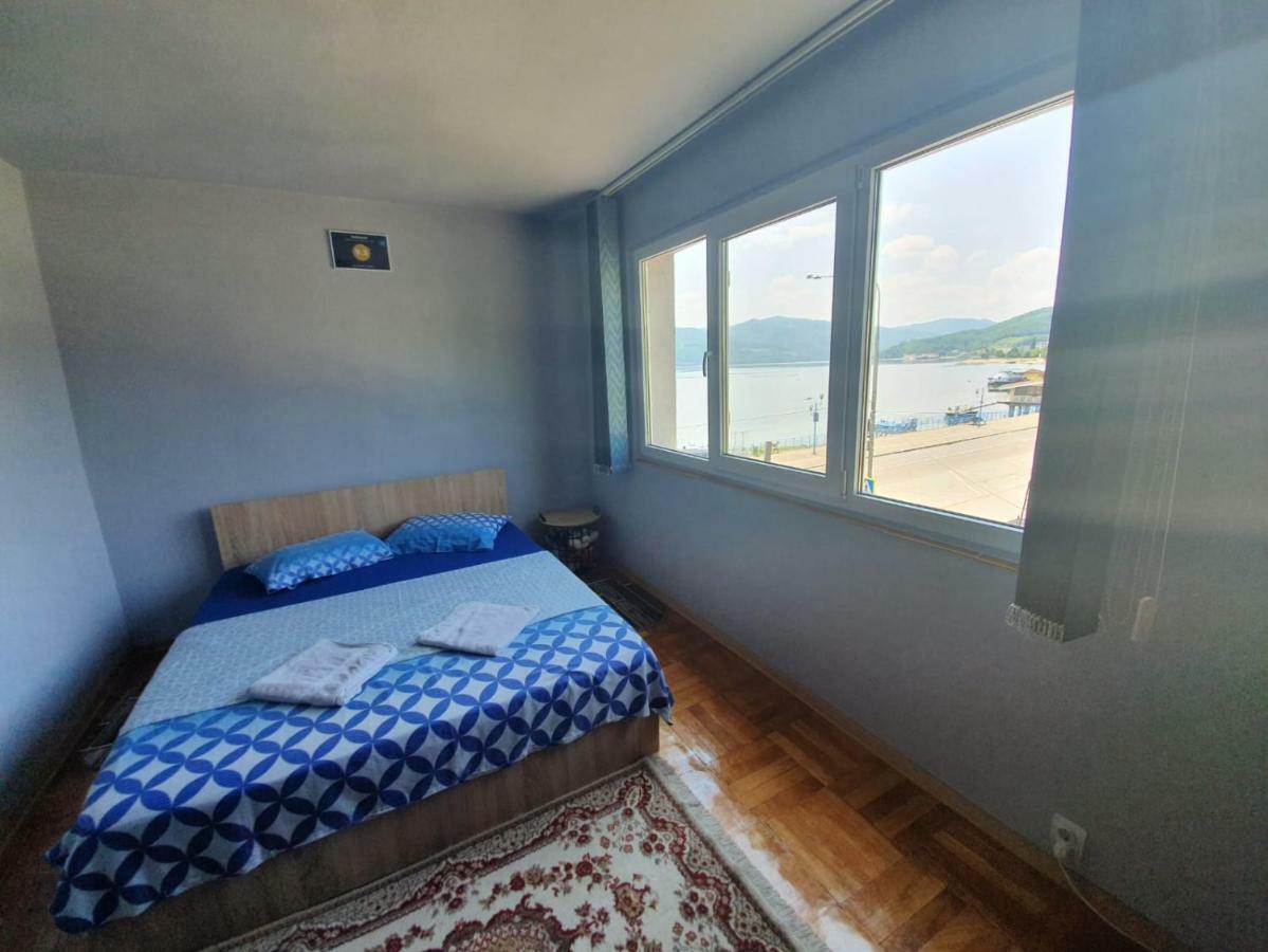 Apartament Denis Leilighet Orşova Eksteriør bilde